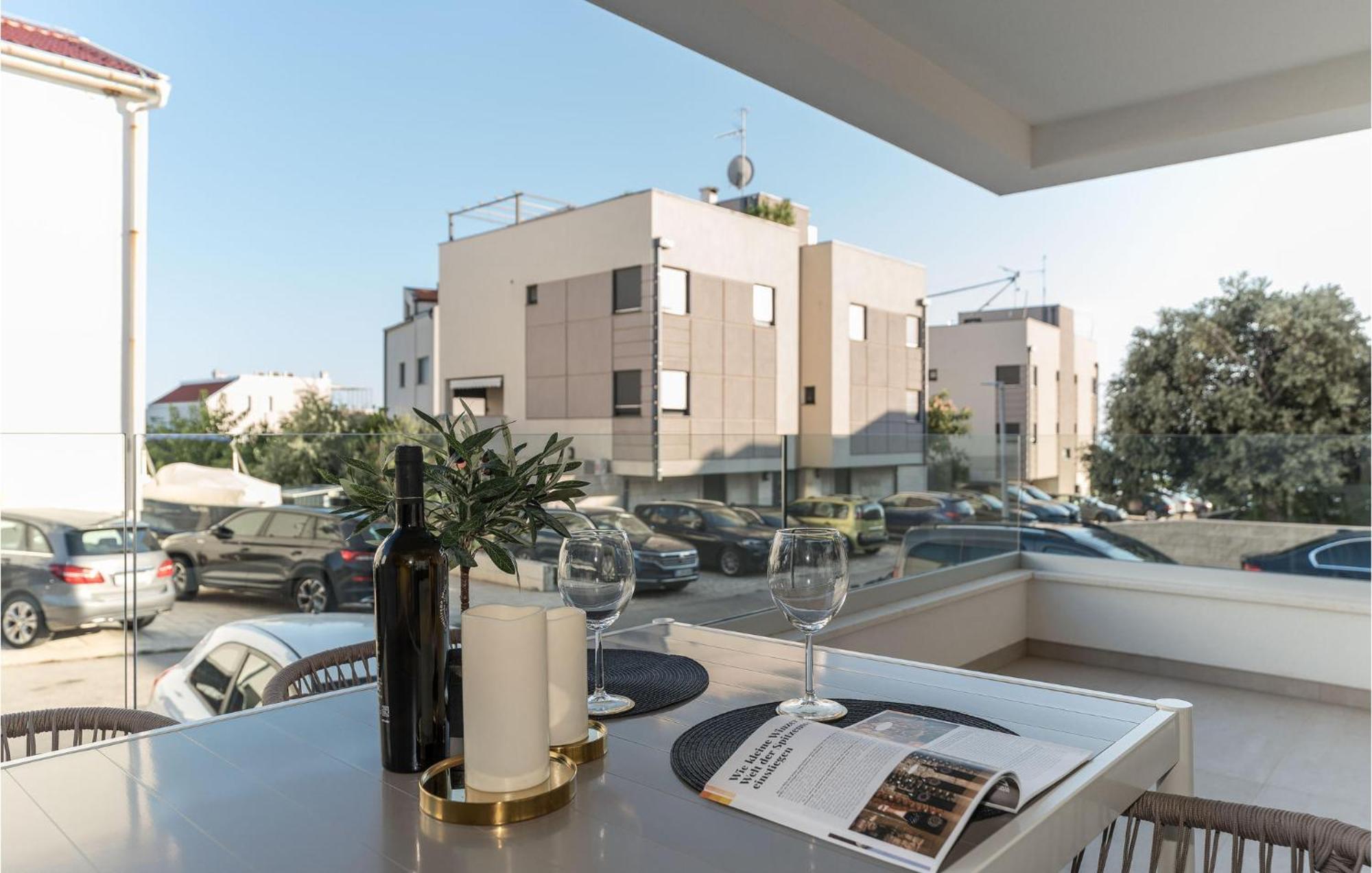 2 Bedroom Beautiful In Apartment