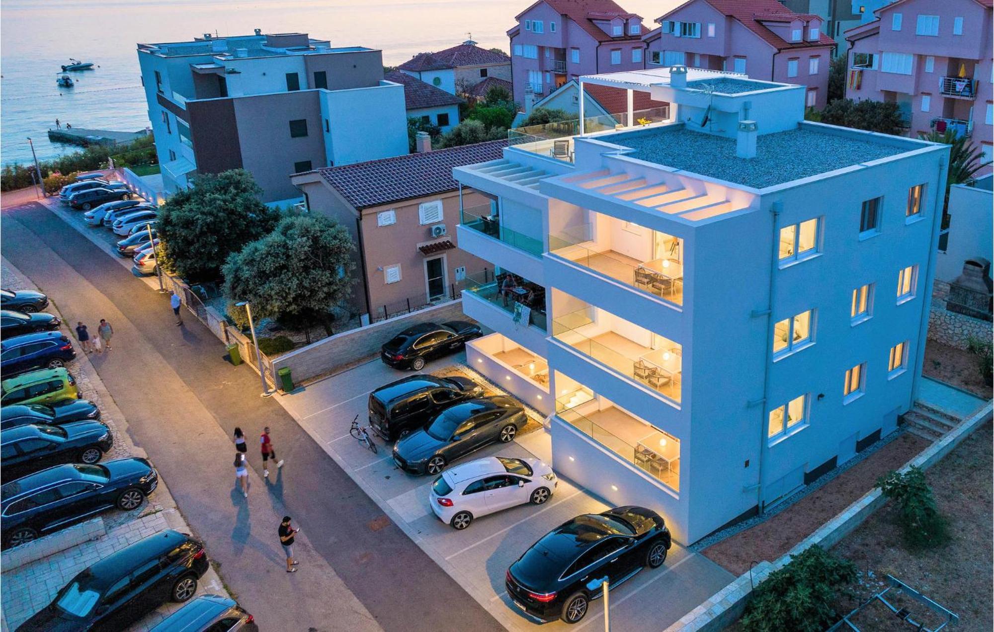 2 Bedroom Beautiful In * Mandre