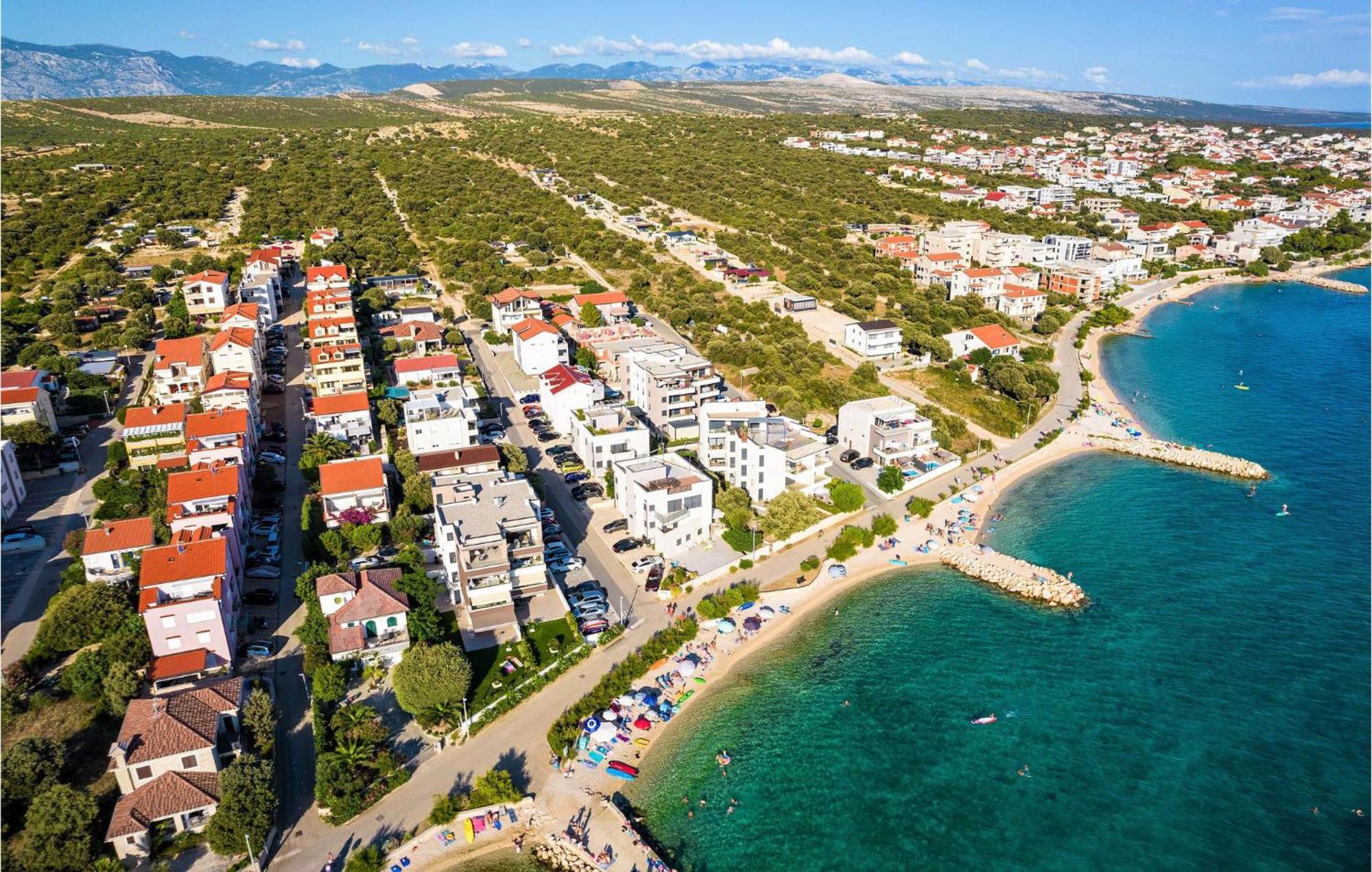 2 Bedroom Beautiful In Apartamento *